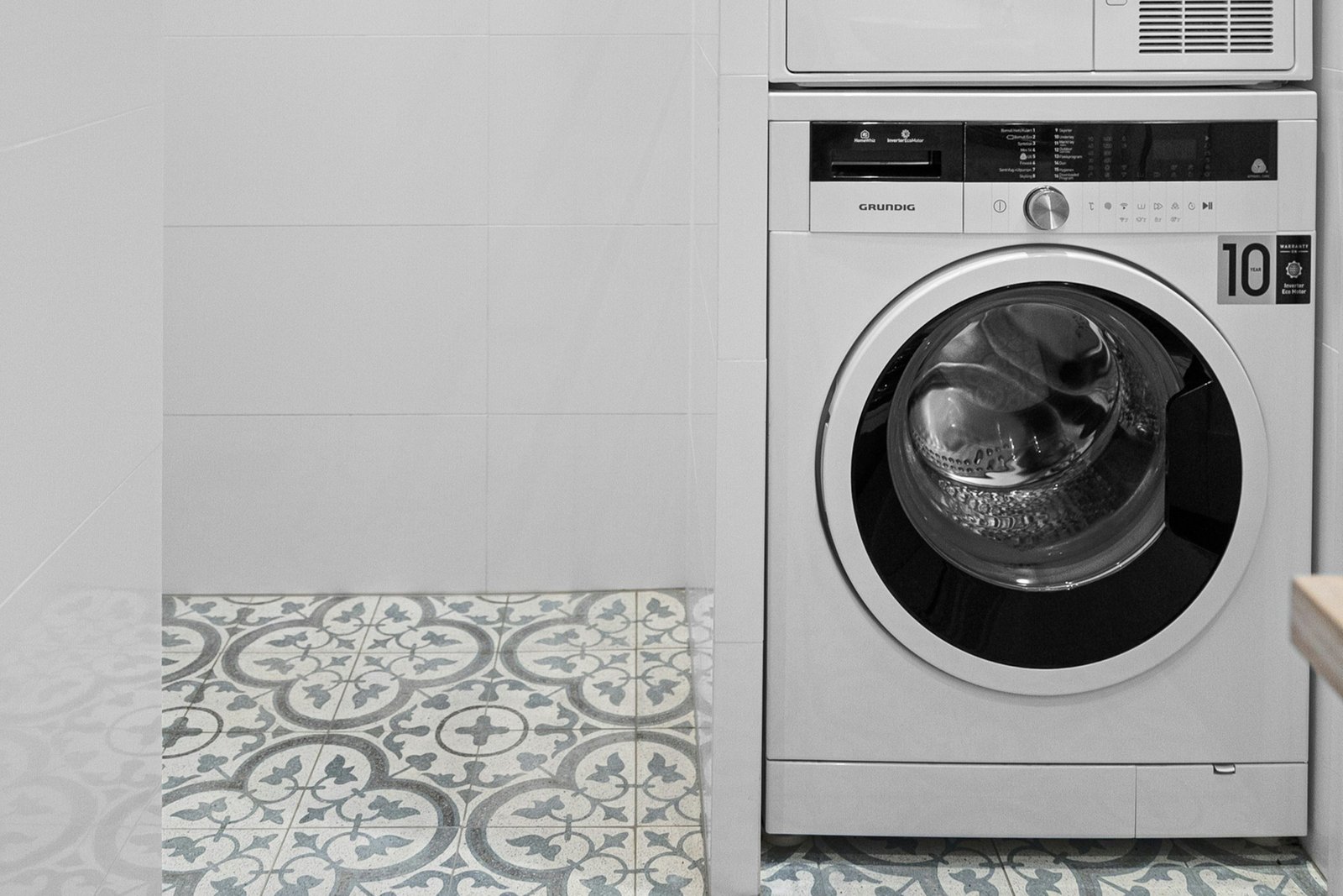 Messgerät für Wasserdruck an einem Wasseranschluss